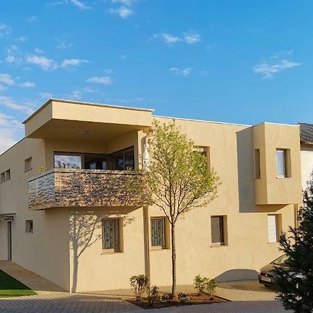Pannonia Appartements Neusiedl am See Dış mekan fotoğraf
